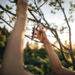 Fiskars Schere 'Plus PowerLever', Schwarz/orange -Gartenprodukte 0920300707 Plus PowerLever Metall Bypass Gartenschere 2 106800