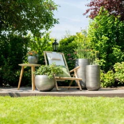 Pflanzgefäß 'Rowen', Silber, Ø 33 X H 25 Cm 11 Pflanzgefäß 'Rowen', Silber, Ø 33 X H 25 Cm -Gartenprodukte 3210801614 3210801615 3210801617 3210801618 3210801635 3210801636 3210801637 3210801638 Pflanzgefaess Rowen silber 2 114961