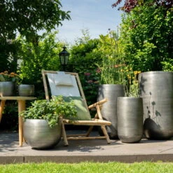 Pflanzgefäß 'Rowen', Silber, Ø 33 X H 25 Cm 10 Pflanzgefäß 'Rowen', Silber, Ø 33 X H 25 Cm -Gartenprodukte 3210801614 3210801615 3210801617 3210801618 3210801635 3210801636 3210801637 3210801638 Pflanzgefaess Rowen silber 114959